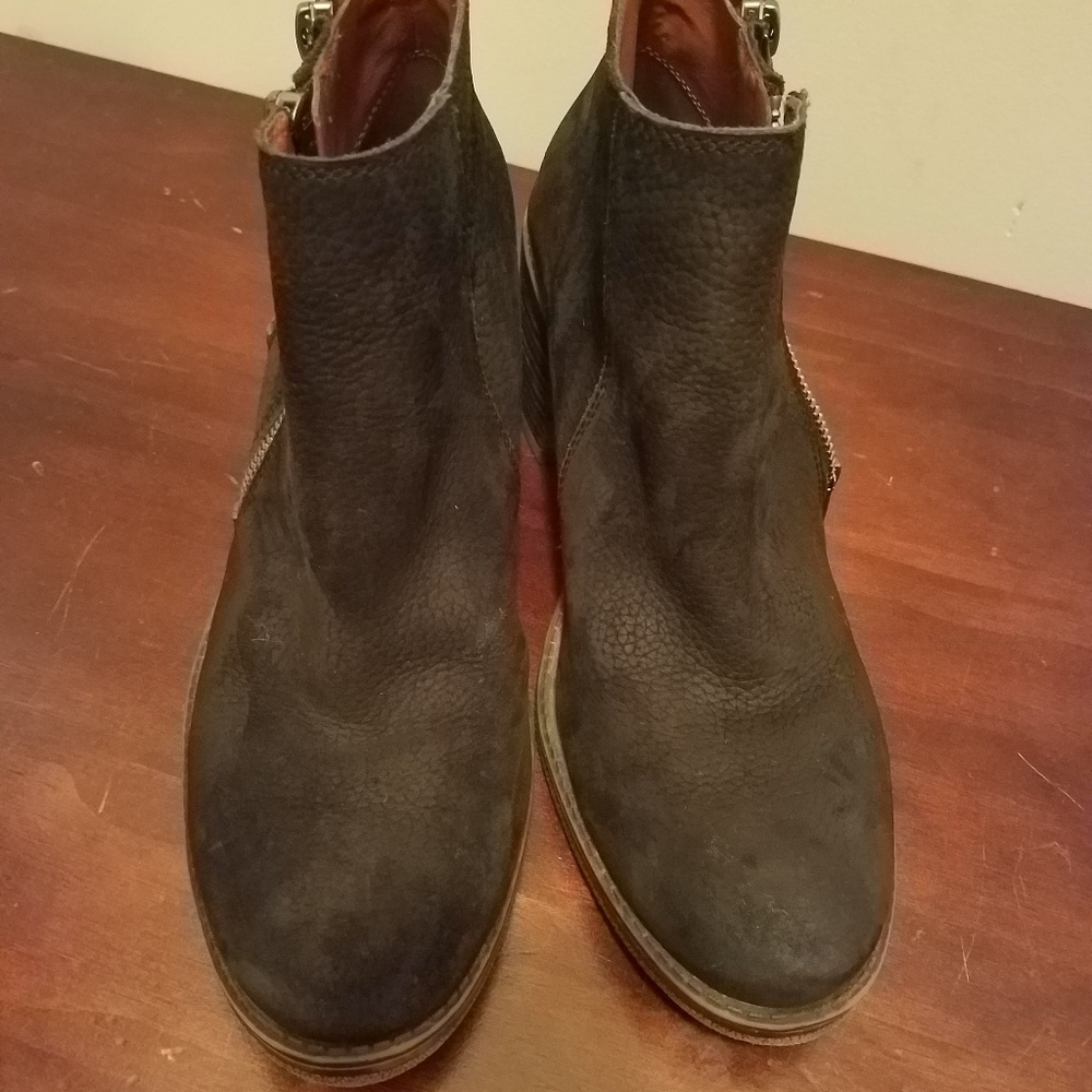 Ankle boots